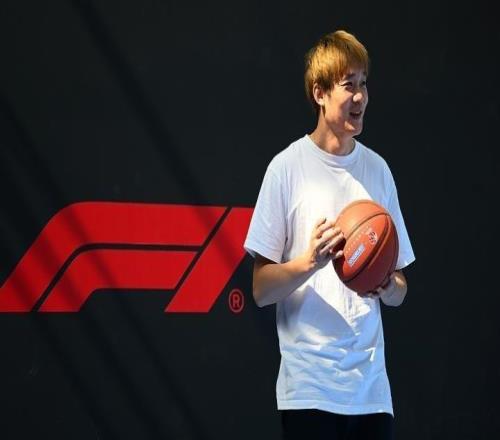 丁彥雨航正式退役，轉(zhuǎn)型后主要精力放在解說(shuō)、NBL球隊(duì)管理上