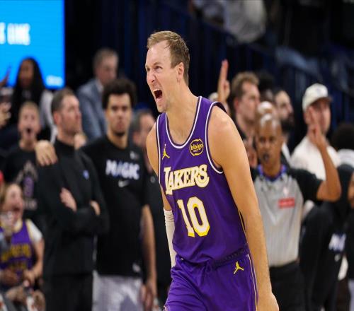 九連勝復(fù)仇魔術(shù)，聯(lián)盟最準(zhǔn)三分手名不虛傳，湖人球迷：感謝文森特