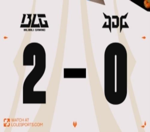 哥練的腹肌別想靠！GALA負(fù)重訓(xùn)練JDG上野遭完爆BLG拿賽點(diǎn)