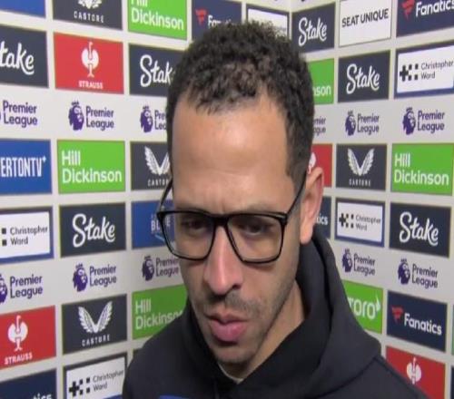 羅塞尼爾：我們一直在輕易丟球，這個(gè)責(zé)任由我來(lái)承擔(dān)