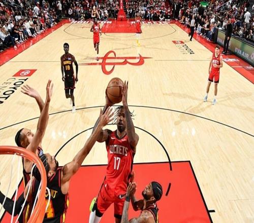 時(shí)隔7場后終于命中了一記三分，火箭鋒線新星能否找回自己的手感