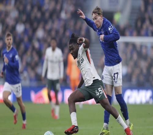 TA：拉維亞縱向傳球能力出色，但他恢復狀態(tài)需要更多比賽時間