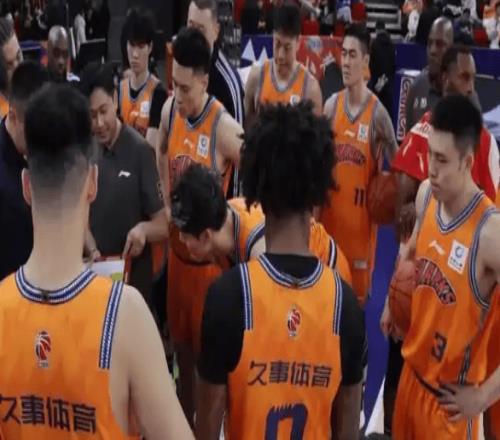 CBA一夜三重奏！上海9連勝碾壓四川，趙睿34分帶隊掀翻遼寧