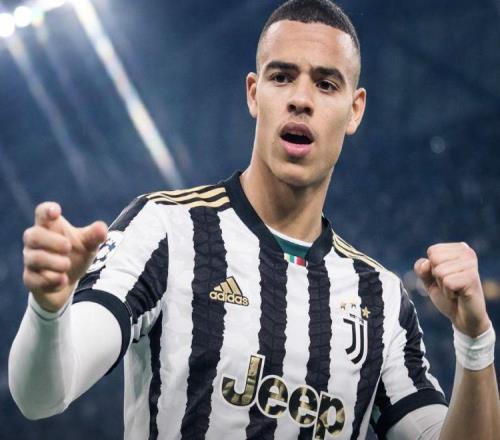 曝青木已同意轉會尤文，曼聯(lián)賺分成幾成定局！若轉會西甲可獲更多