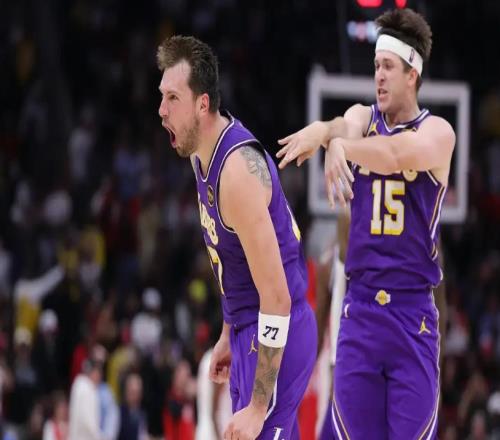 肯納德爆發(fā)！湖人105104險(xiǎn)勝魔術(shù)，東契奇里夫斯雙核撐場太頂了