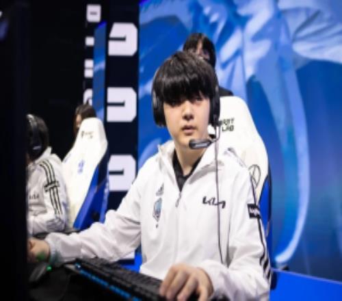 你就悶頭刷啊Canyon整場(chǎng)分均輸出僅180自家輔助分均輸出192