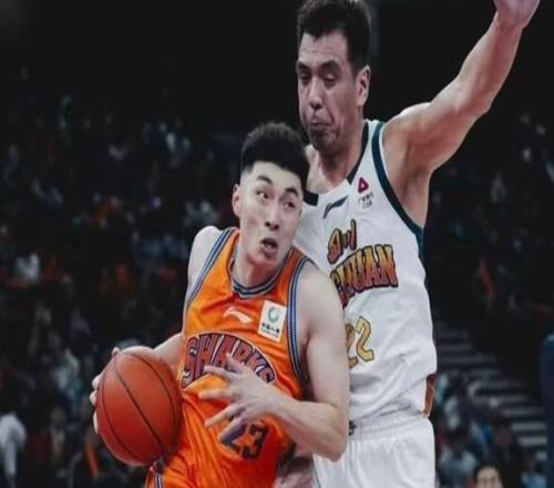 從上海灘最強高中生到大鯊魚本土球員獨苗，吳澤昊上演CBA職業(yè)生涯首秀