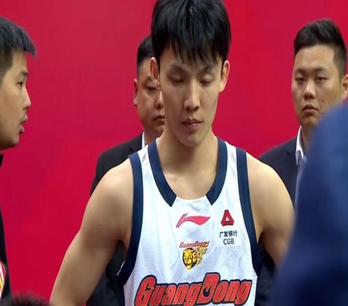 慘敗江蘇后！杜鋒拒絕下課，放棄滬粵大戰(zhàn)，離開廣東隊參加活動！