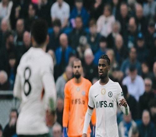 足壇一夜動態(tài)：爆冷！利物浦12切爾西03米蘭32拜仁40