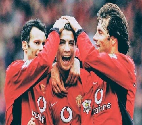 當年讓C羅找爸爸，范尼在曼聯(lián)有多橫兩人皇馬重逢后咋樣了