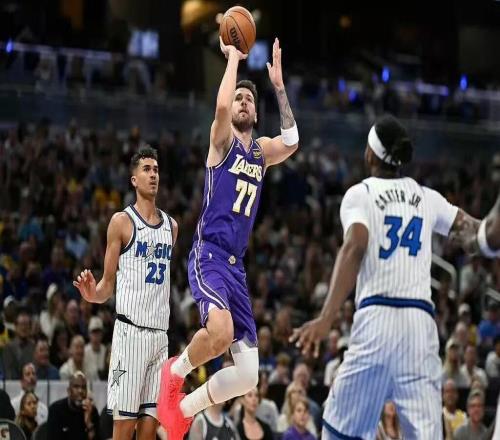 封神??！湖人0.6秒絕殺9連勝！東契奇被禁賽！