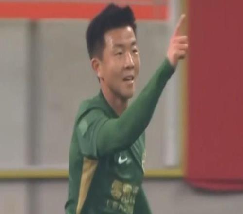 里程碑，浙江隊前鋒陶強(qiáng)龍已在中超出戰(zhàn)100場
