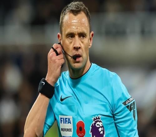 曼聯(lián)2比2伯恩茅斯，兩度領先難贏球，十人作戰(zhàn)暴露球隊致命問題