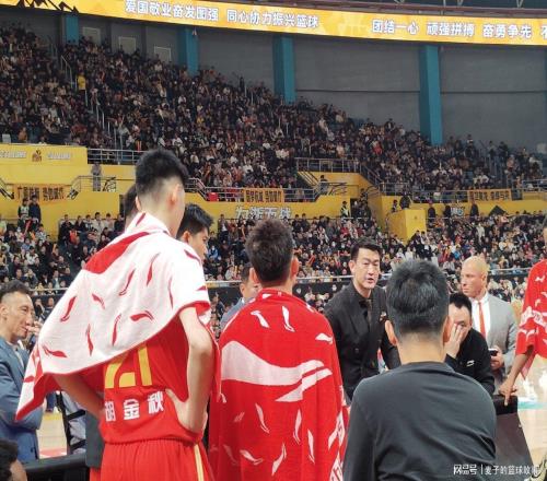 拒絕爆冷，廣廈7分險(xiǎn)勝江蘇隊(duì)！龐崢麟空砍15+7，胡金秋2雙立大功