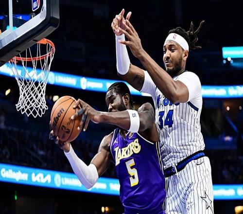 雖然罰球有些抽象，但先發(fā)中鋒對(duì)于湖人的重要性還是有目共睹的