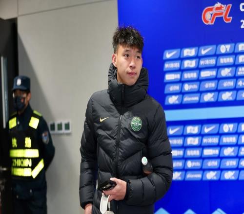 41！王鈺棟梅開二度當(dāng)選最佳，賽后采訪不耐煩，態(tài)度引發(fā)爭(zhēng)議