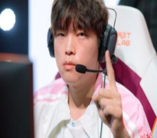 上單之光！Bin成為首位奪得兩座官方國際冠軍的LPL上路選手