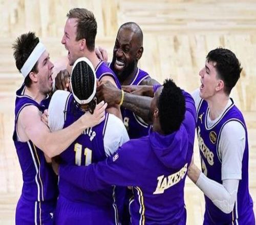 詹姆斯：看到肯納德出手三分時(shí)我就知道這球穩(wěn)了