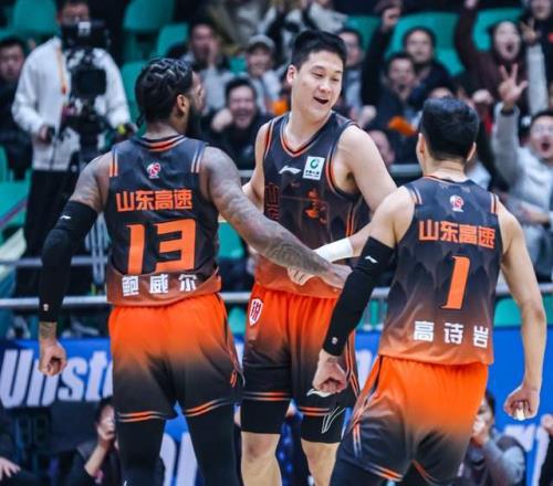 兩戰砍28分+8記三分！山東18歲潛力新星低調崛起，感謝邱彪培養