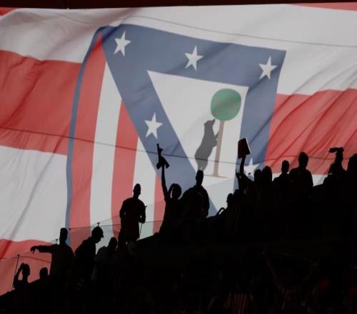 阿斯：馬競有500多名球迷前往伯納烏觀戰(zhàn)，全程受到安保管控