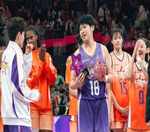 轟22+10奪MVP！中國女籃25歲1米92悍將閃耀：宮魯鳴助她蛻變