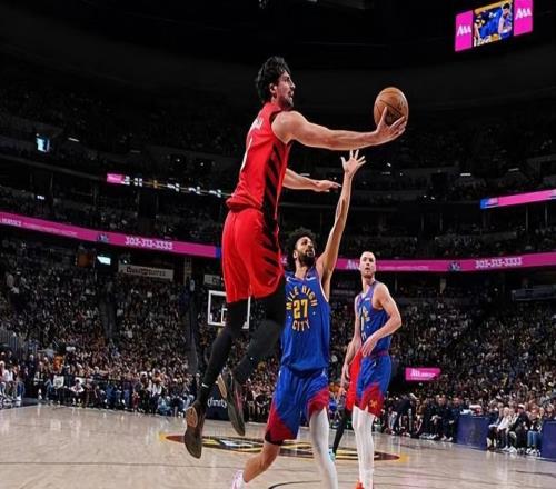 場(chǎng)上責(zé)任實(shí)在是太重了！開(kāi)拓者鋒線大將實(shí)在是有些難堪大任