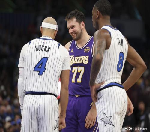 臥槽！東契奇技犯，背后有人說謊了！