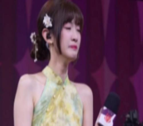 LPL主持夏安更新動態(tài)：無論是笑容還是淚水，都是因為幸福