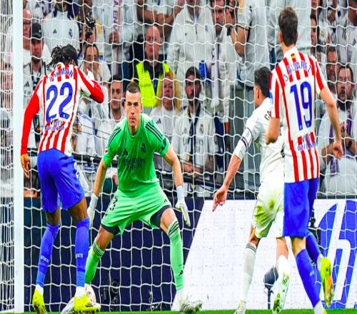 23后衛(wèi)輪番送禮3分鐘丟兩球5.9億豪門11打10飲恨德比連勝終結(jié)