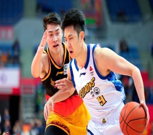 四連勝！塔克貢獻準三雙，浙江浙商證券8881加時戰(zhàn)勝江蘇肯帝亞