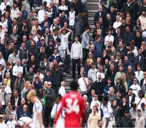 托特納姆熱刺的至暗時刻，球隊的保級之路迷霧重重