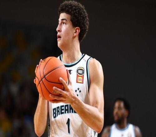 锋线新星宣布参加选秀大会，他会是历