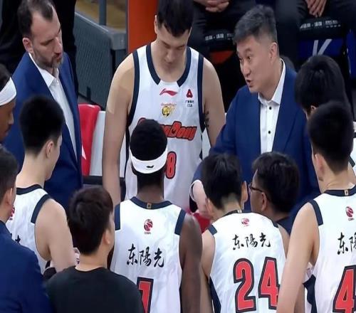 臉都不要了！廣東隊慘敗上海，三大混子球員必須淘汰