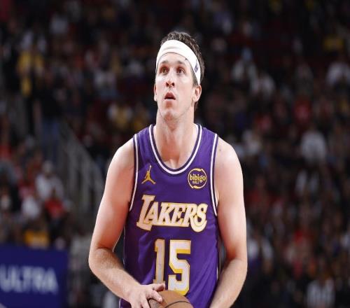 湖人110113惜敗活塞球員評(píng)價(jià)：艾頓良好，4人及格，4人低迷