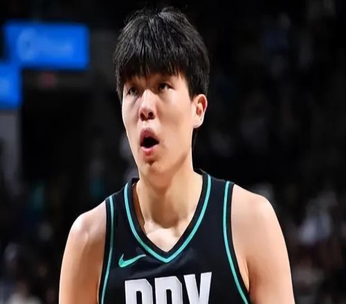4+3!杨瀚森进步明显!能跟上节奏,防守+篮板蜕变,越来越好了!
