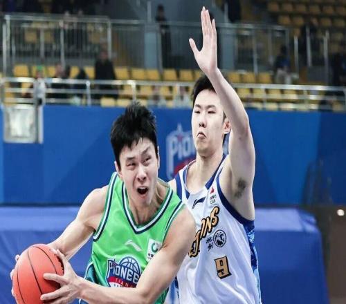 胡金秋32分单节爆砍18分,塔克砍下三双,浙江浙商证券收获五连胜