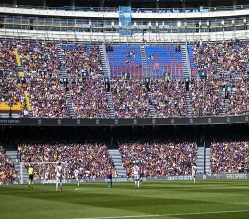 世体：为打击票务欺诈，巴萨将实施季票