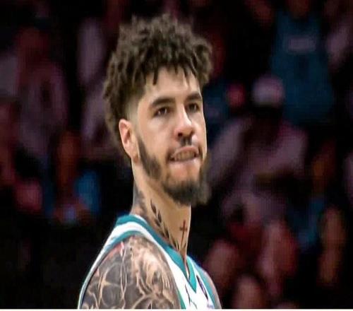 超越老庫里，三球為黃蜂投進(jìn)930粒三分球隊史第二