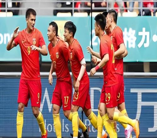 这位新援刚代表上港二队出战首秀,就打入精彩进球,曾是国少主力