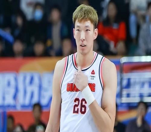 坑慘北京隊！周琦8罰0中，辜負許利民信任，難怪被國家隊除名