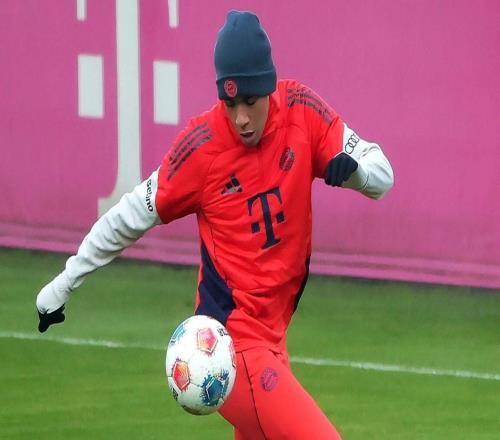 踢球者：穆西亞拉不急于復(fù)出，他希望完全恢復(fù)并且出戰(zhàn)皇馬