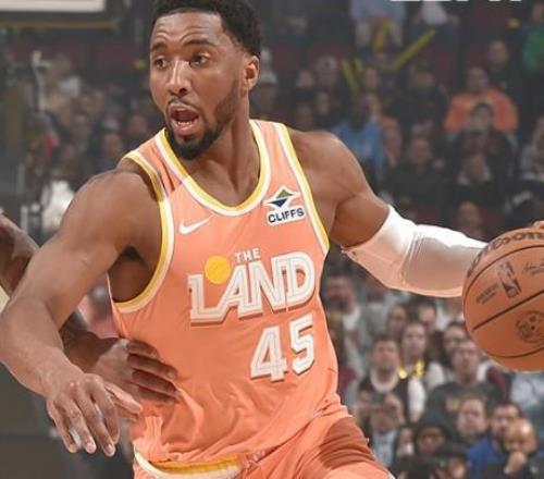 米切爾本賽季第6次得分40+，同期僅次于東契奇、華子和SGA