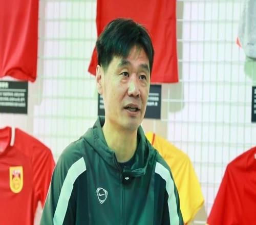 李霄鵬：海牛今年比賽質量不錯鄺兆鐳需要更自信，別想太多