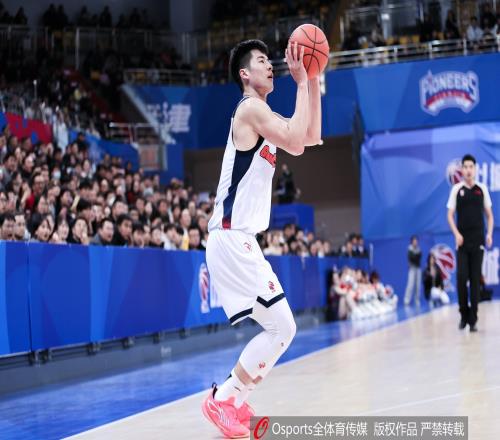 陈家政本赛季三分命中率达到52.5%创生涯新高20分在40+投篮球员中排名联盟第一_CBA直播