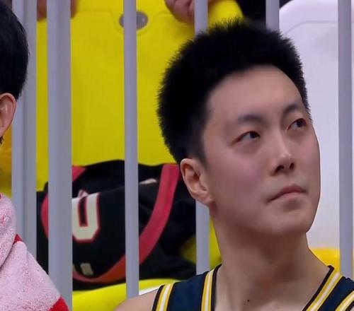 跨節(jié)398！家政生涯之夜，廣東大勝42分的同時，杜鋒揪出最大內(nèi)鬼