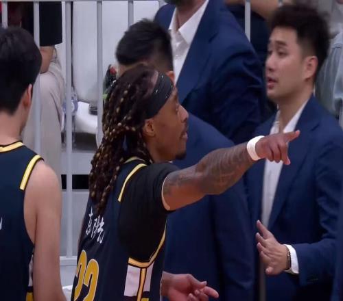 逼杜鋒裁掉麥考爾!廣東隊被曝出現內訌,陳家政狂轟生涯最強一戰