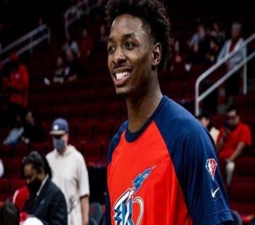 8分鐘砍5分1板+關(guān)鍵三分!火箭隊(duì)30歲老將崛起,或取代鋒線雙閘