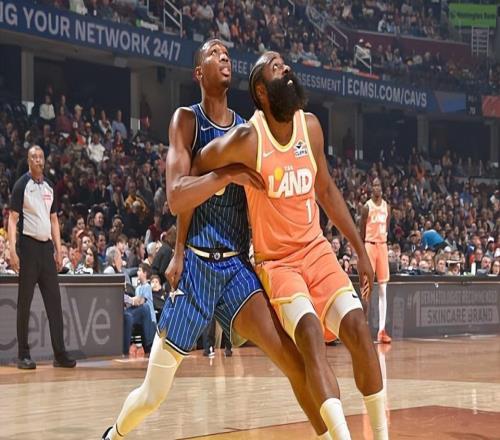 魔術(shù)再遭失利，但這位難得進(jìn)入先發(fā)的鋒線卻展現(xiàn)出了全面的實力