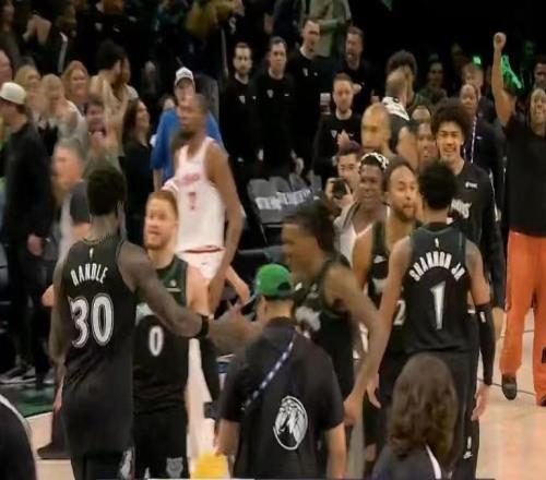 跌宕起伏，火箭加時130一度占優(yōu)，森林狼150逆轉創(chuàng)歷史紀錄