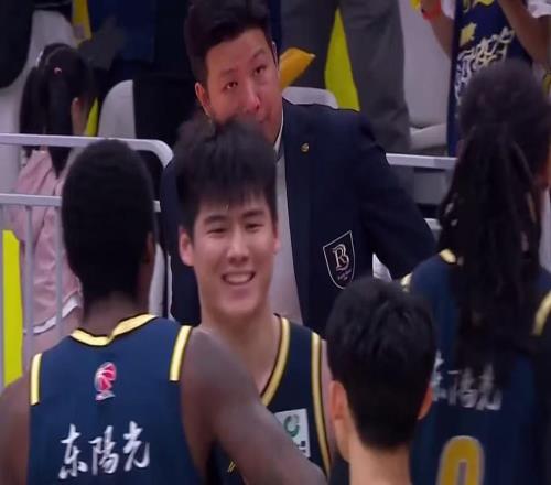 杜鋒終于開竅了!廣東隊(duì)被迫放棄麥考爾,國青得分王慘遭打壓!